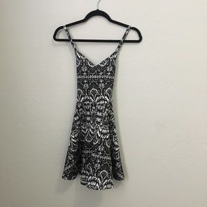 BLACK N WHITE ABERCROMBIE KIDS DRESS